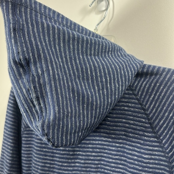 Tommy Bahama Men’s Stinson Stripe Hoodie color is ocean deep. Size medium. NWT. - Picture 9 of 11